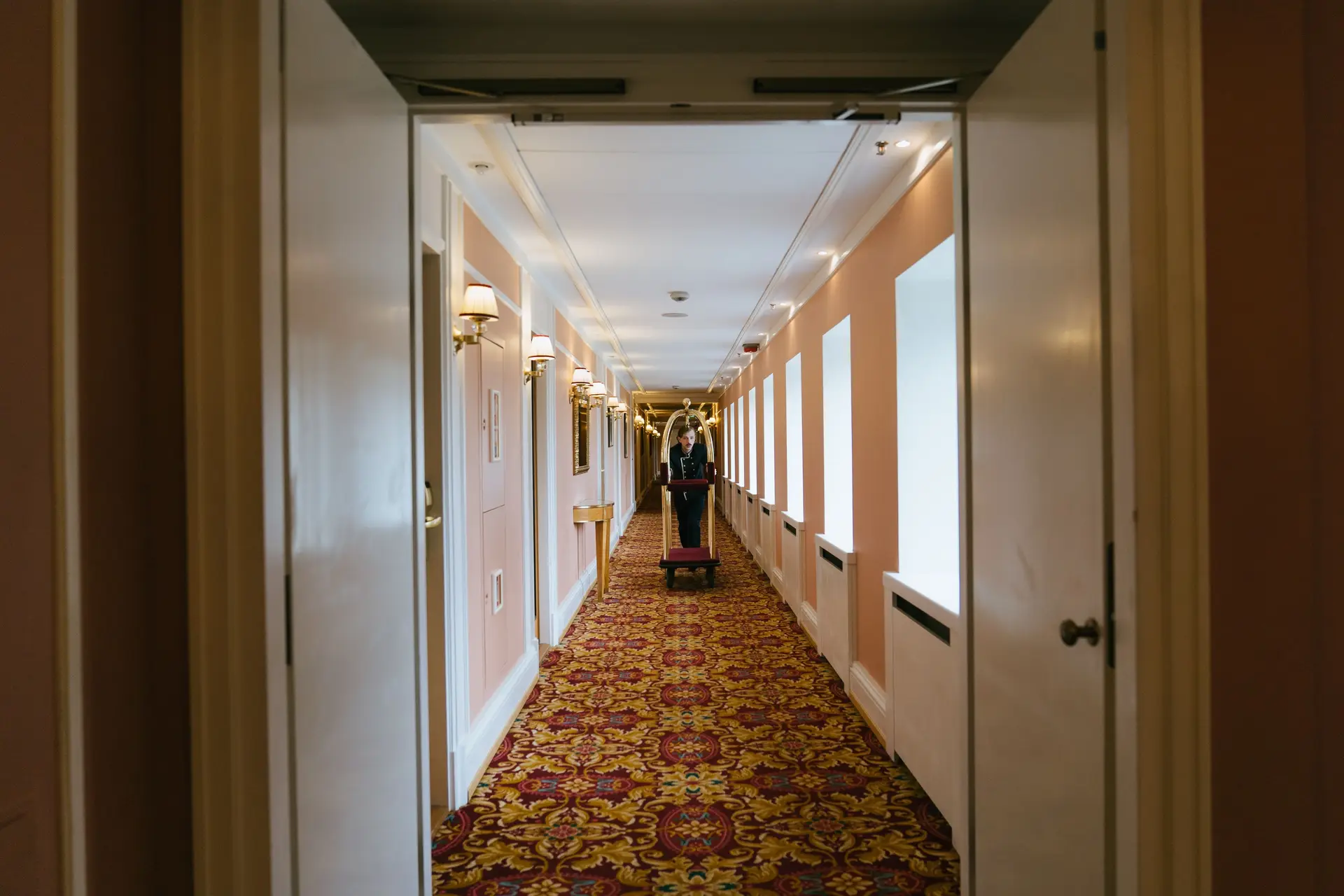 Hotel Luxury Suites